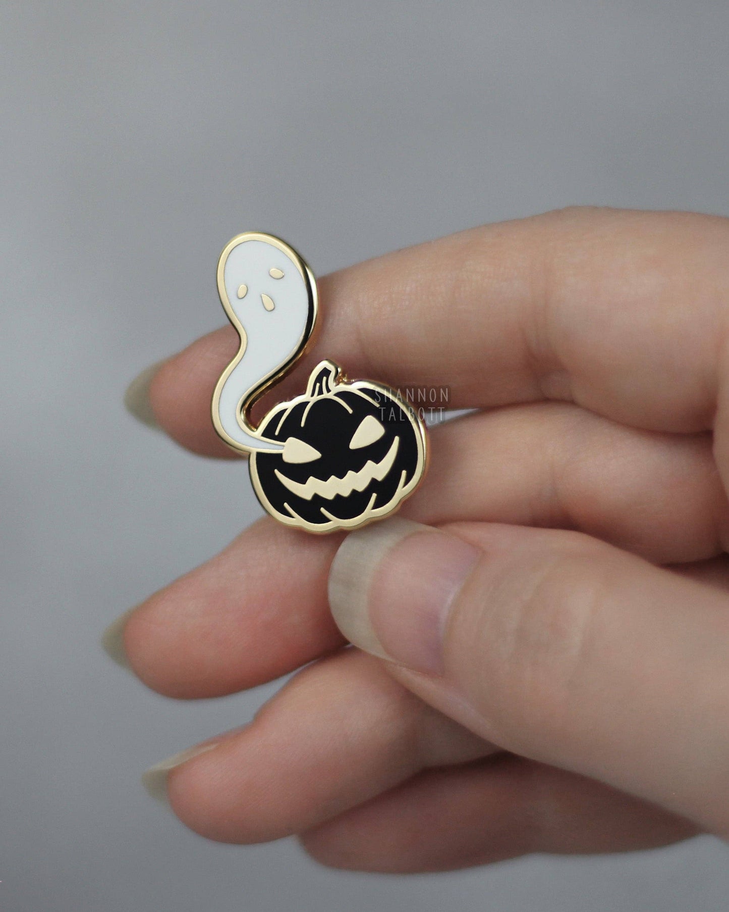 Ghost and Pumpkin Spooky Goth Halloween Enamel Pin - Gold