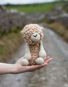 Everett the Romney Sheep Crochet Kit