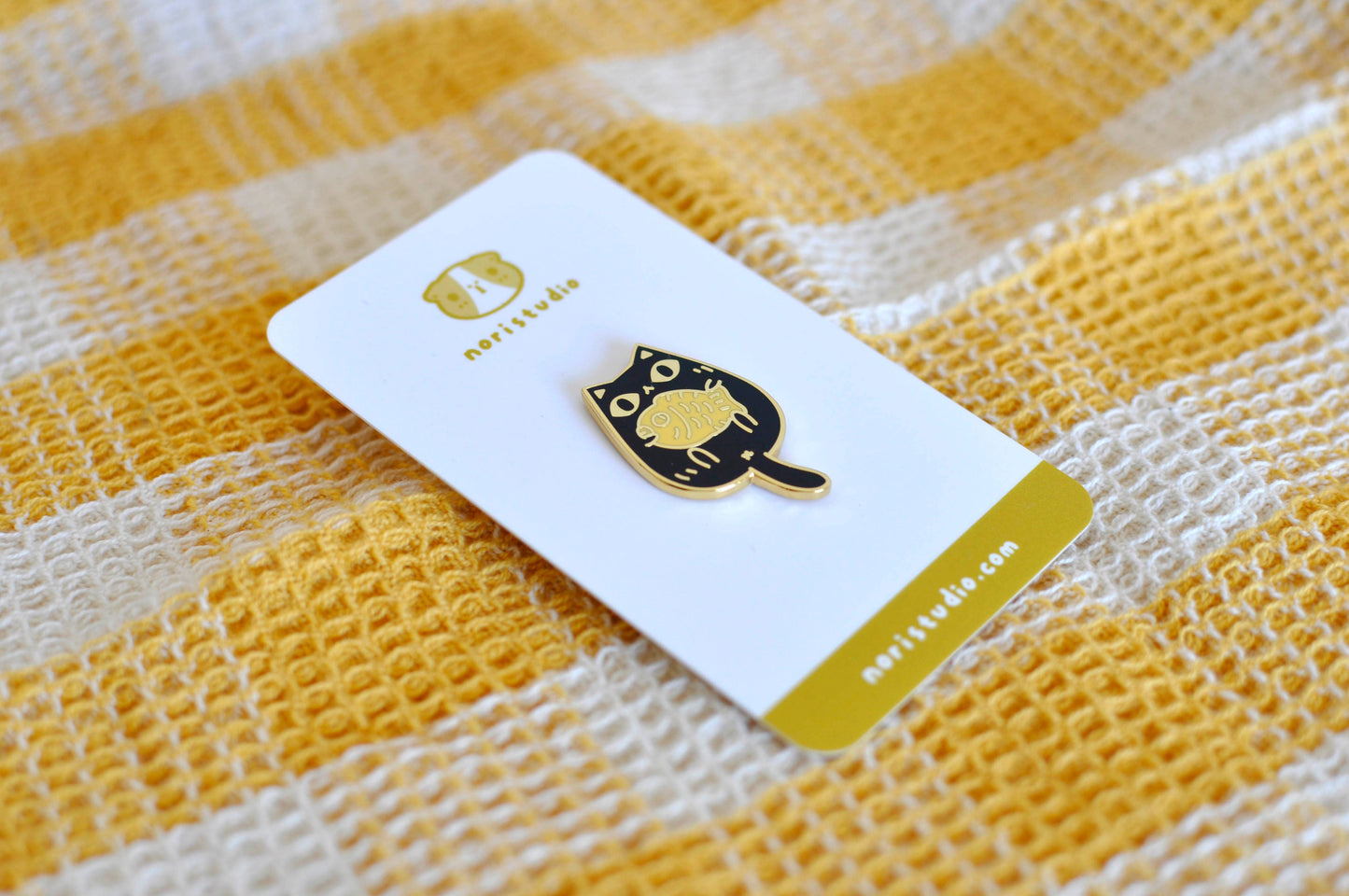 Black Taiyaki Cat Enamel Pin