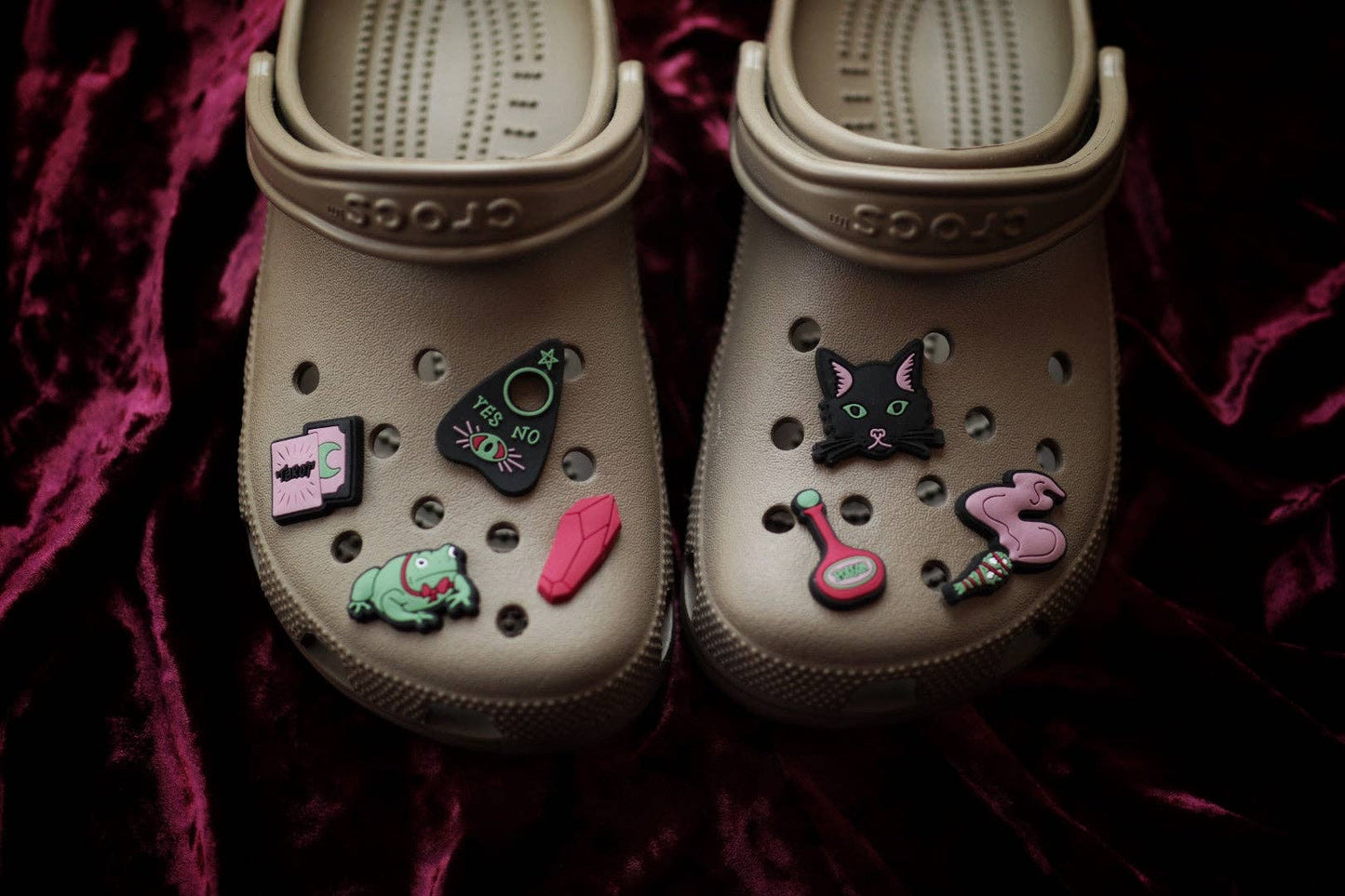 Witch Essentals 2 Shoe Charms: CRYSTAL