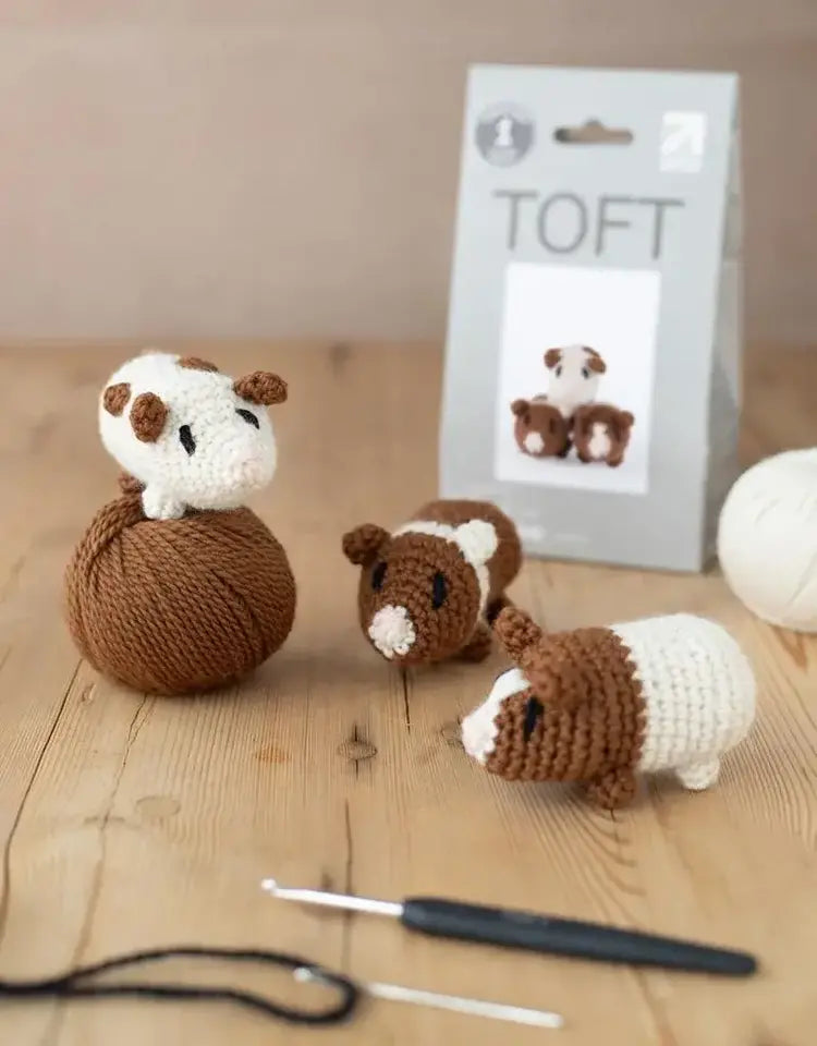 Mini Guinea Pigs crochet kit