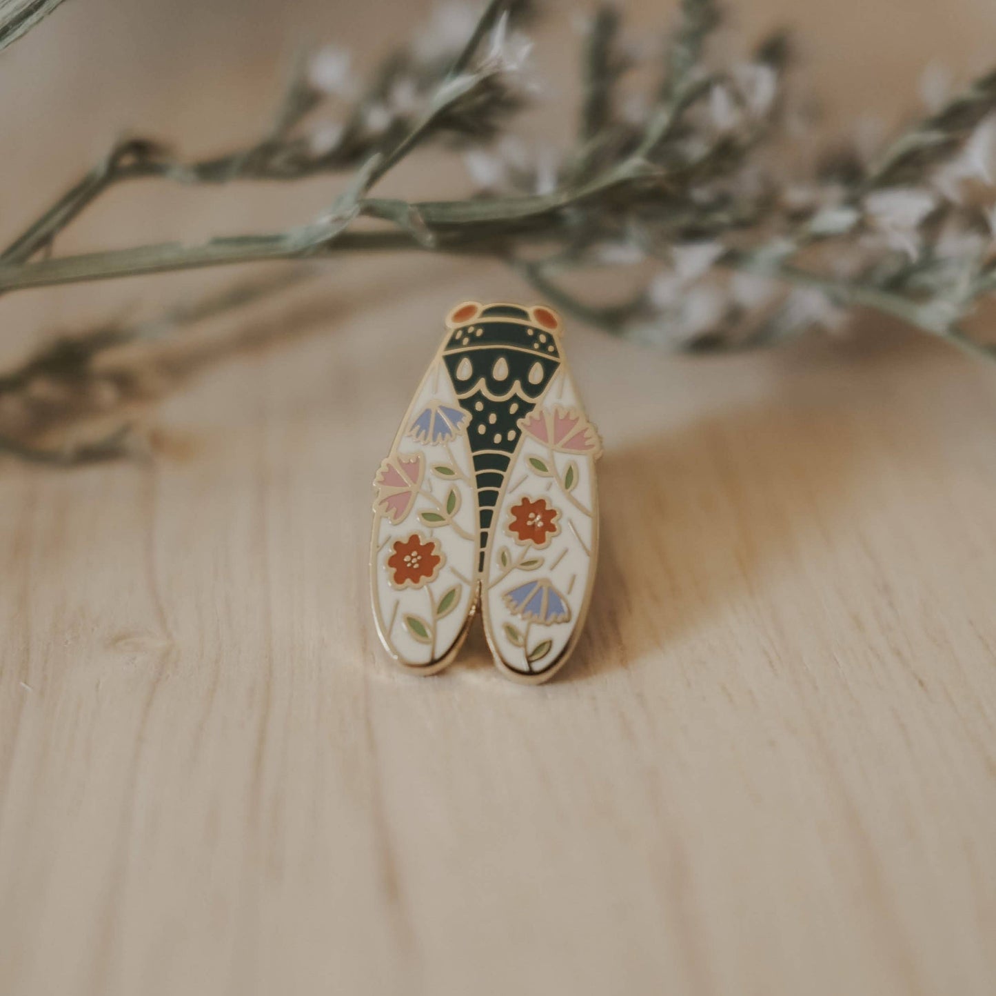 Cicada Enamel Pin (With Locking Clasp)