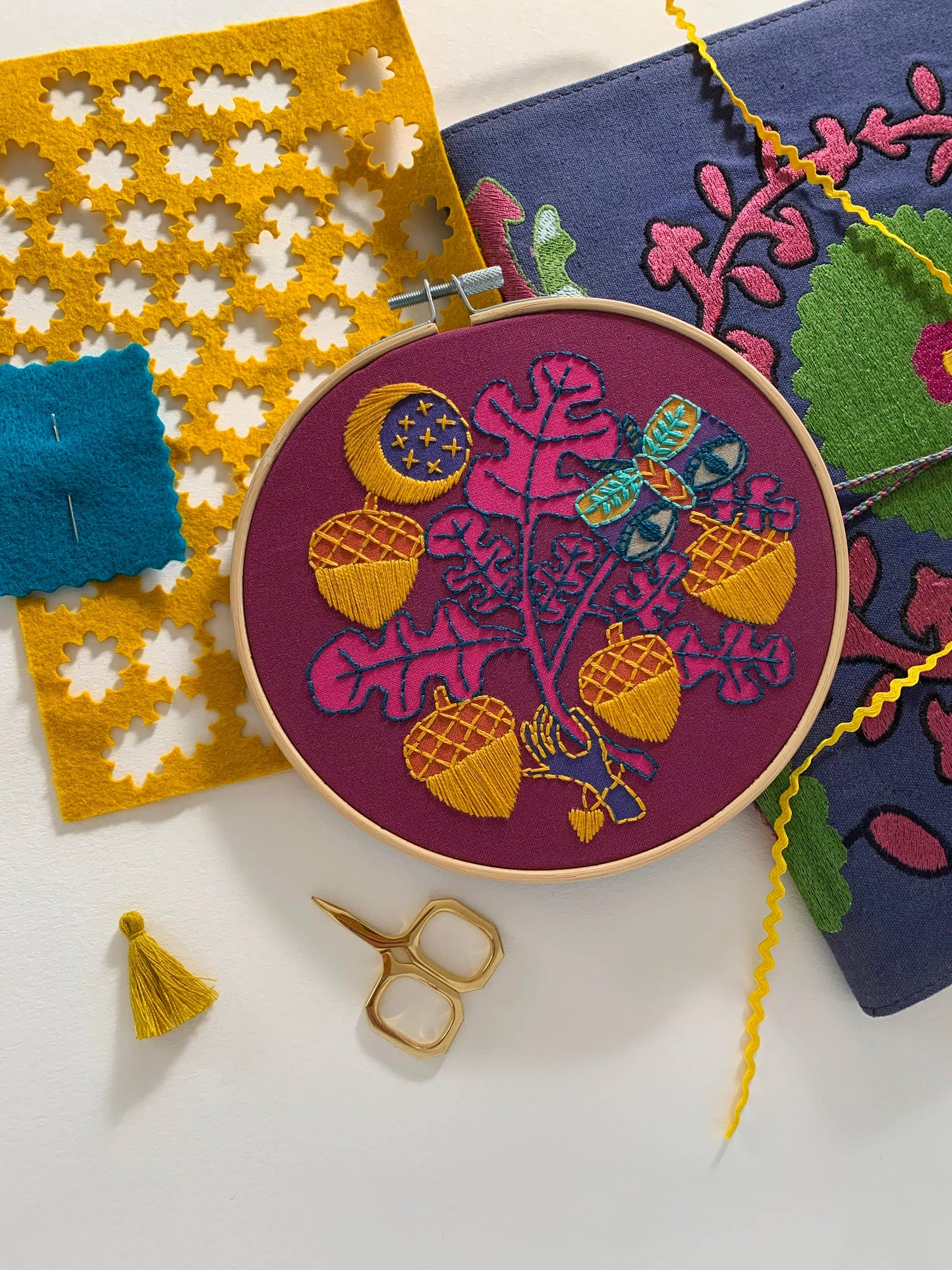 Acorns Embroidery Kit