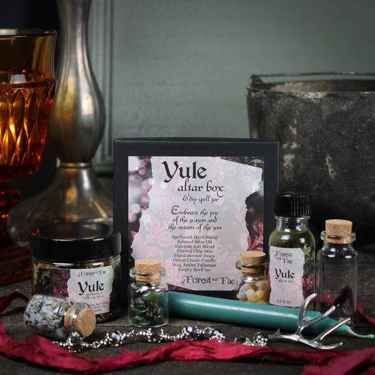 Yule Altar Box & DIY Spell Jar for the Winter Solstice