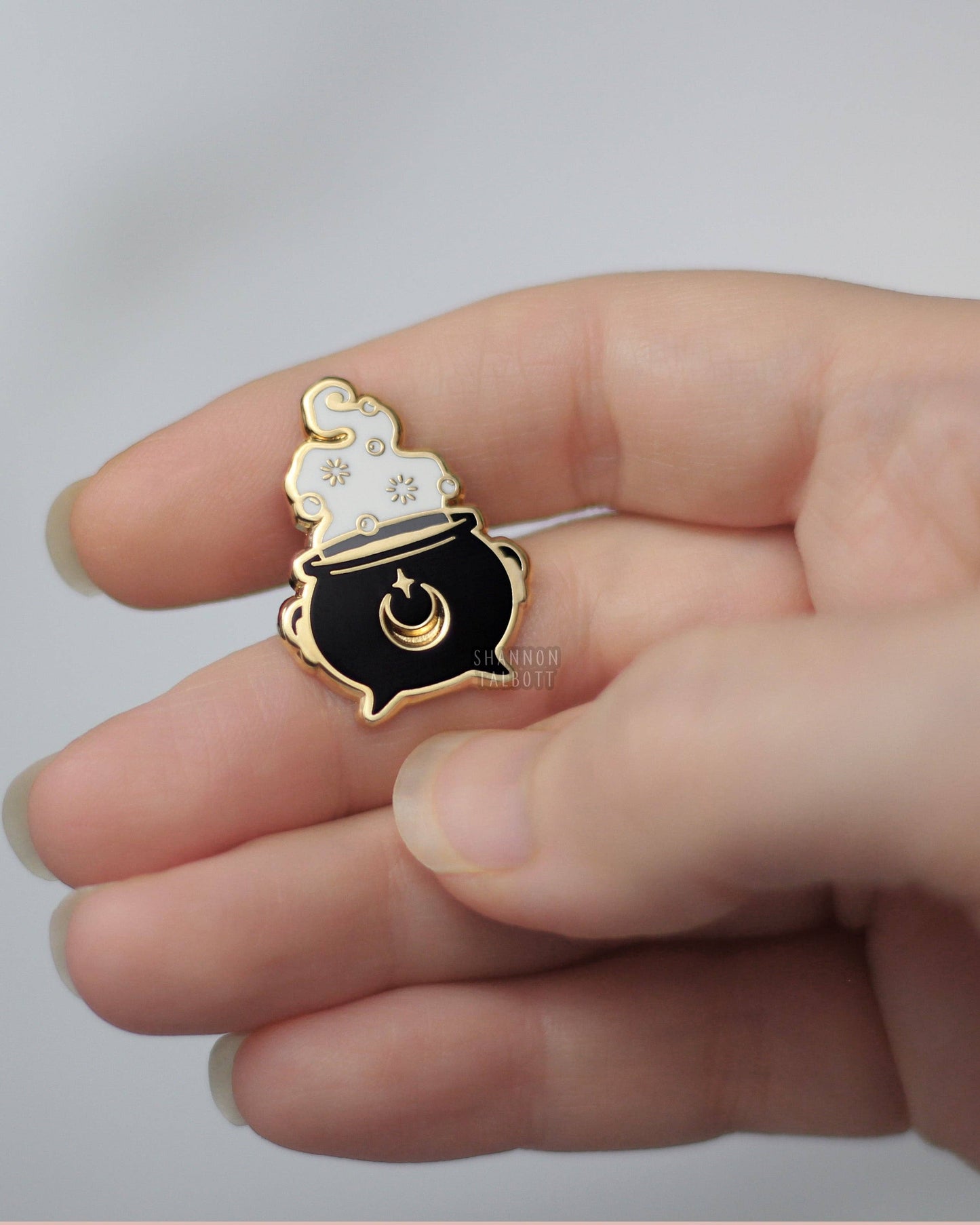 Witchy Cauldron Enamel Pin - Gold