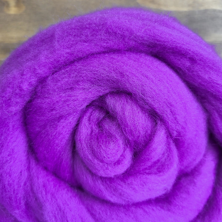 Dyed Shaniko Top for Spinnining and Felt - 1 oz
