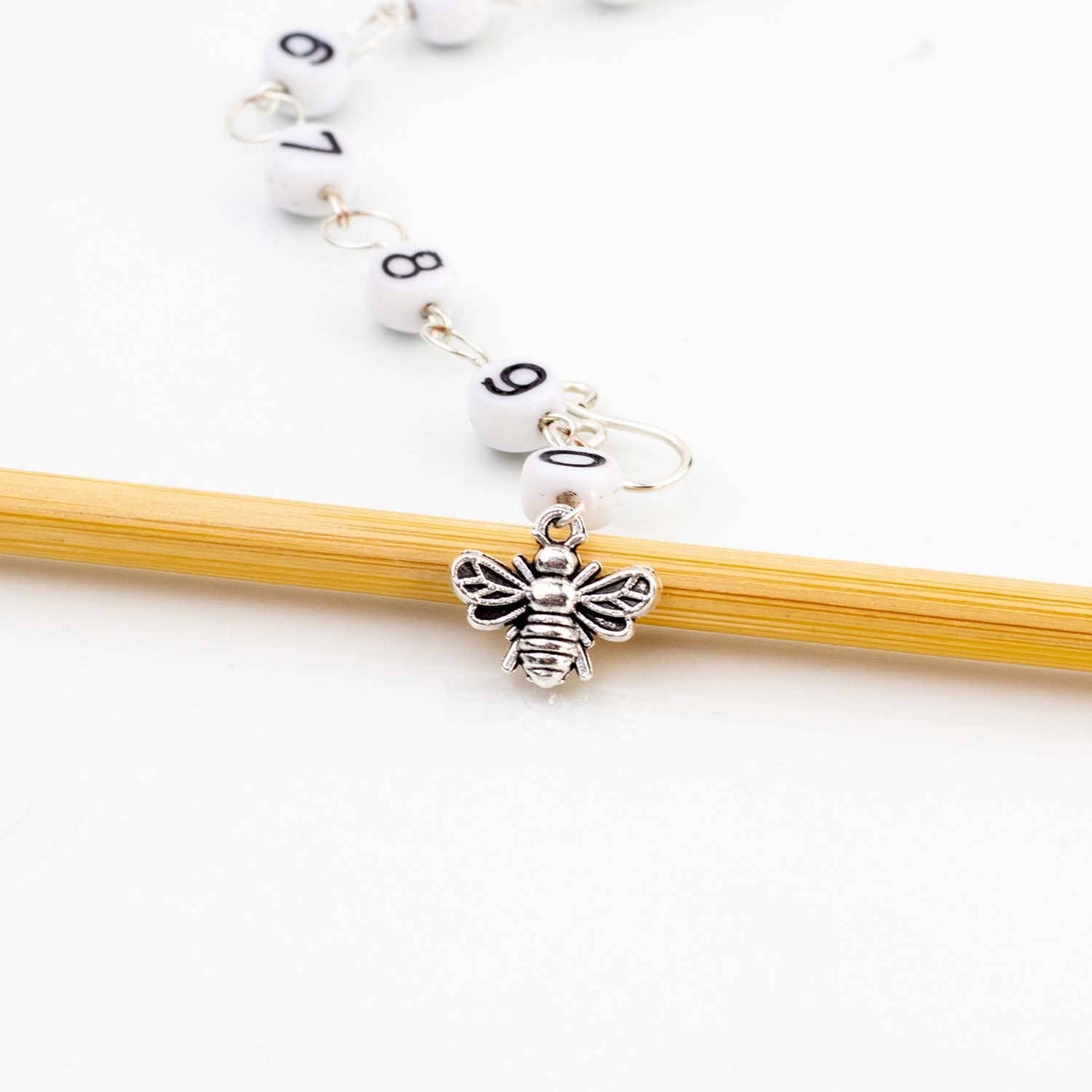 Little Silver Bee Chain Row Chain Counter