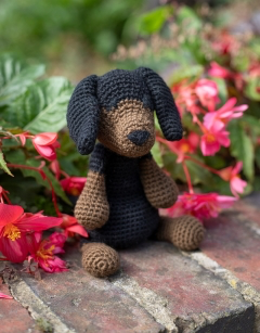 Rosie the Dachshund Crochet Kit