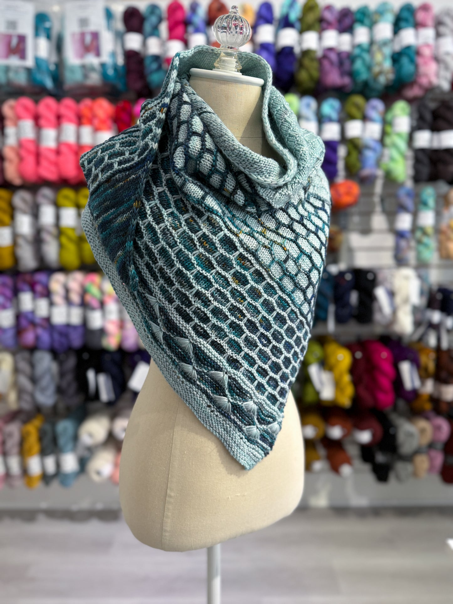 Ocean's Edge Shawl - Knitting Pattern Digital Dowload.