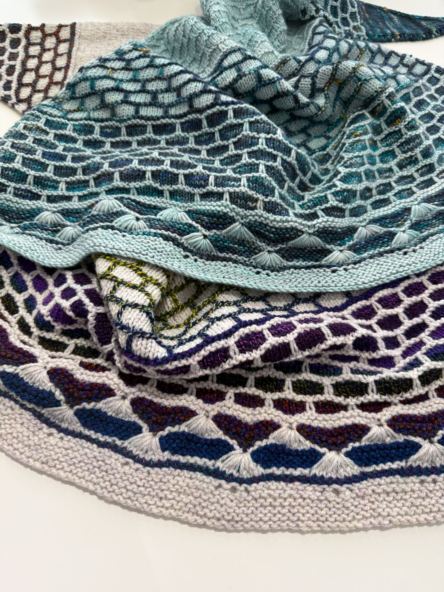 Ocean's Edge Shawl - Knitting Pattern Digital Dowload.