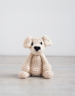 Mini Eleanor the Labrador Crochet Kit