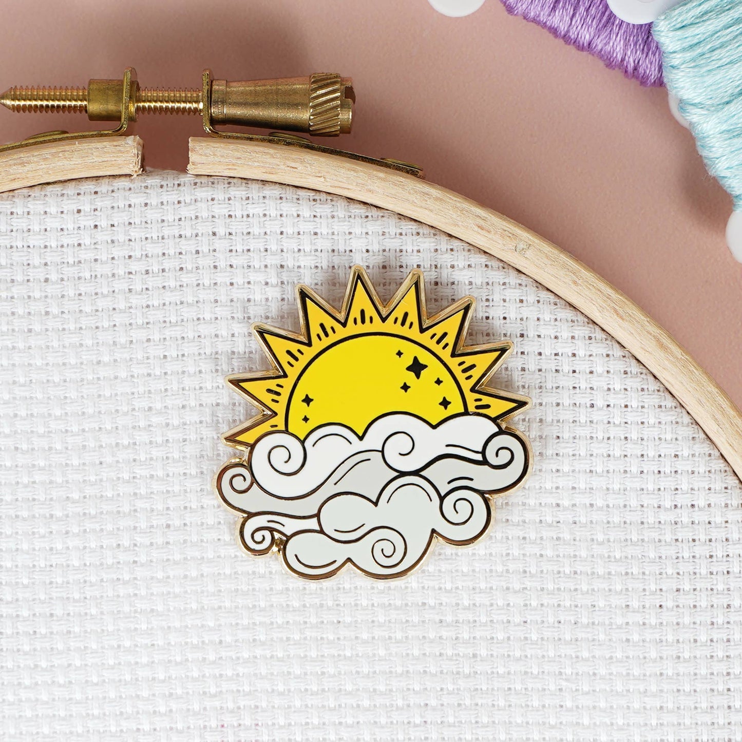 Sunshine Magnetic Needle Minder