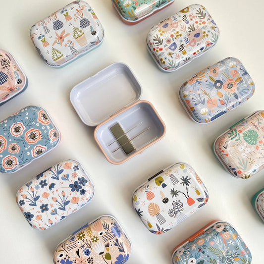 Modern Floral Magnetic Needle Case - #12