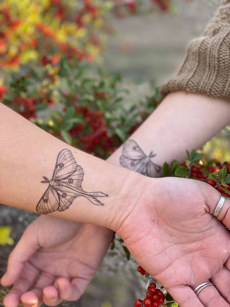 Luna Moth Temporary Tattoo: 1-Pack