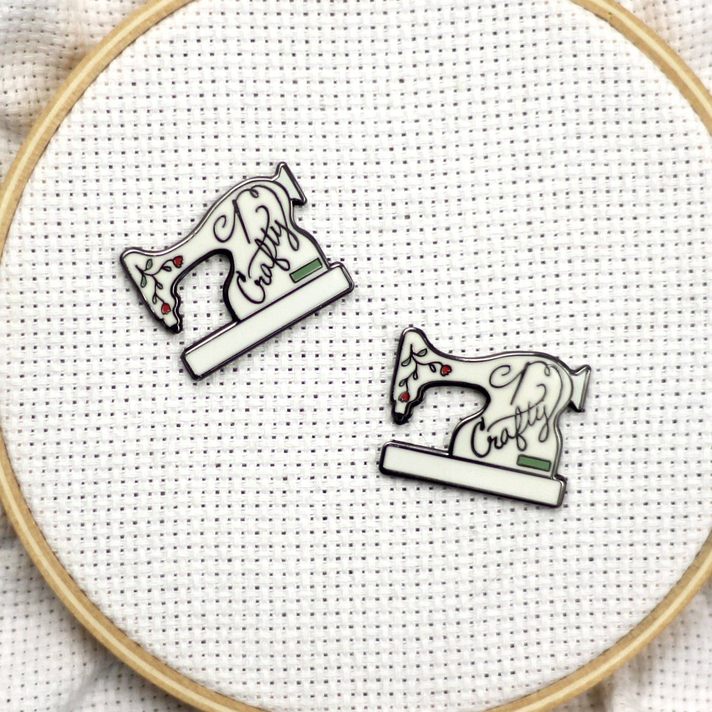 Crafty Vintage Sewing Machine Needle Minder