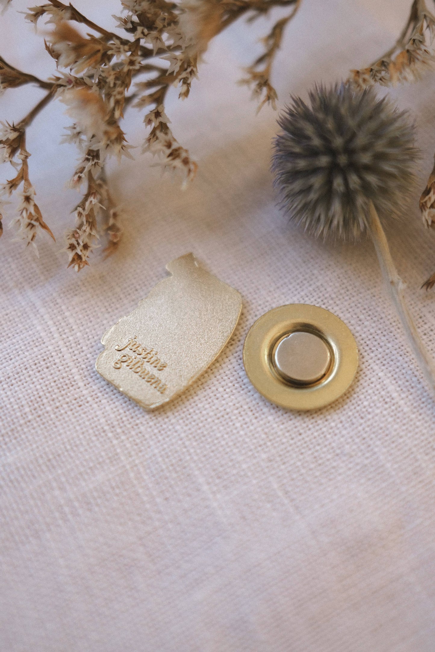 Butter Cookie Sewing Kit Needle Minder