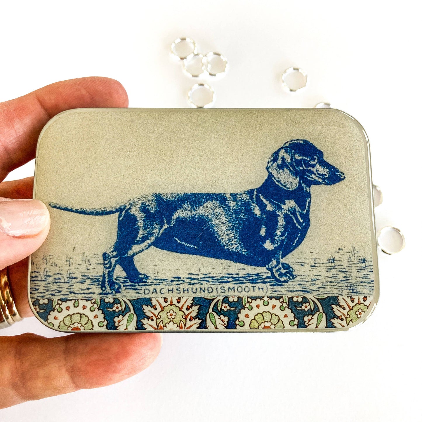 Dachshund notions tin, stitch marker tin: Large