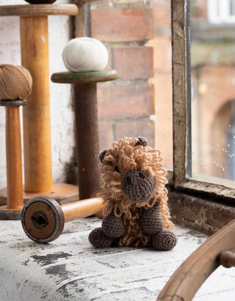 Quincy the Capybara Crochet Kit