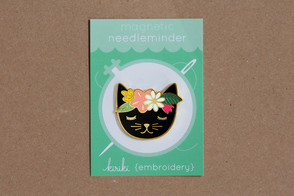 Floral Cat - Enamel Magnetic Needle minder